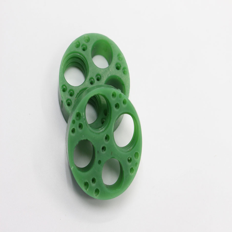 Demande du client Connecteurs à câble à plusieurs broches avec joints flottants et joints en caoutchouc de silicone