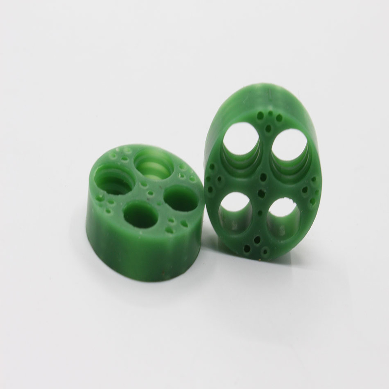 Demande du client Connecteurs à câble à plusieurs broches avec joints flottants et joints en caoutchouc de silicone