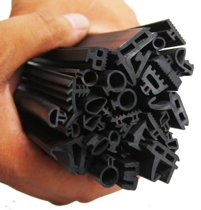 60 MPa de pression flexible et durable bande d'étanchéité en caoutchouc pour le joint inférieur de porte de taille personnalisée