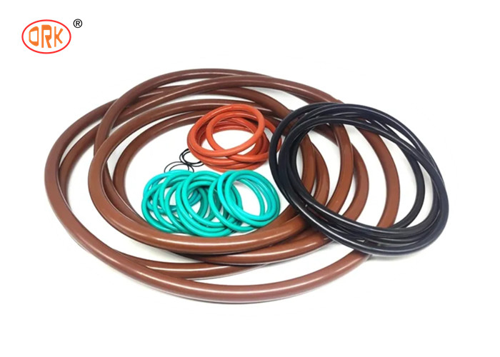 Excellente résistance à la chaleur FKM Rubber O Ring pour les joints chimiques classiques dans des environnements extrêmes